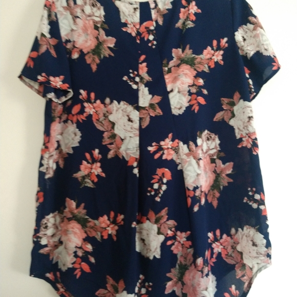 Flower blouse - Picture 2 of 3